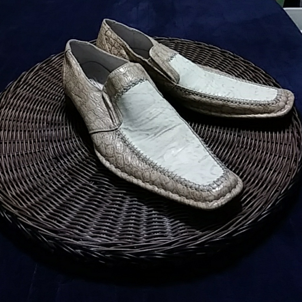 Mens shoes